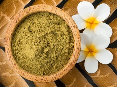 Henna natural hair dye