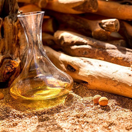 Sandalwood Essential Oil Uses and Benefits for Health
