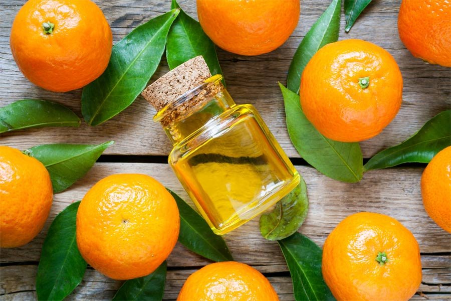 Mandarin Essential Oil Uses and Benefits for Health
