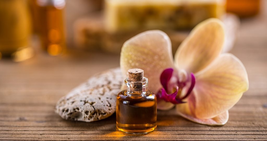 Essential Oils Uses and Benefits